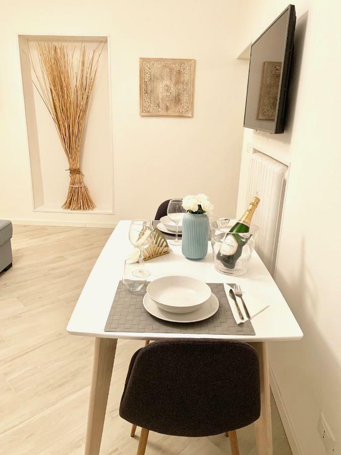 Indipendenza Luxury Apartments Bolonia Exterior foto