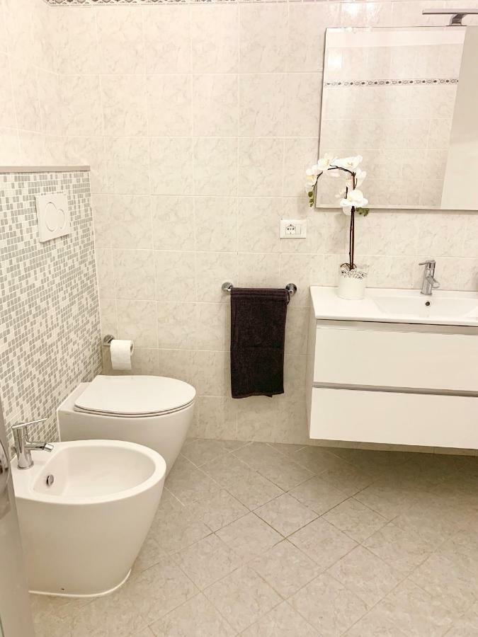 Indipendenza Luxury Apartments Bolonia Exterior foto