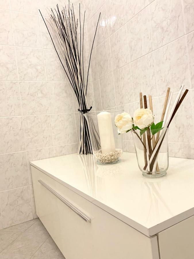 Indipendenza Luxury Apartments Bolonia Exterior foto